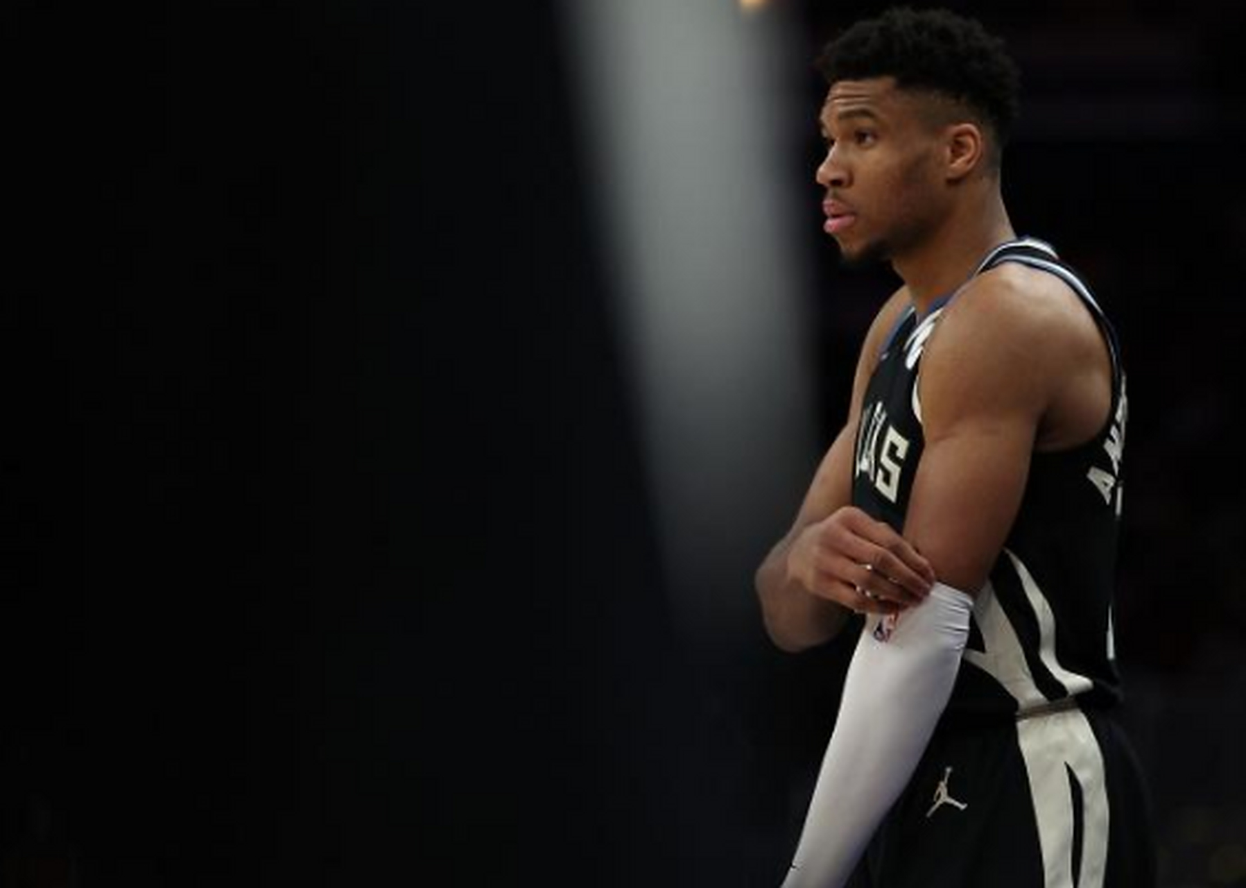 利记官网-雄鹿主帅赛后发飙，批评球队缺乏斗志