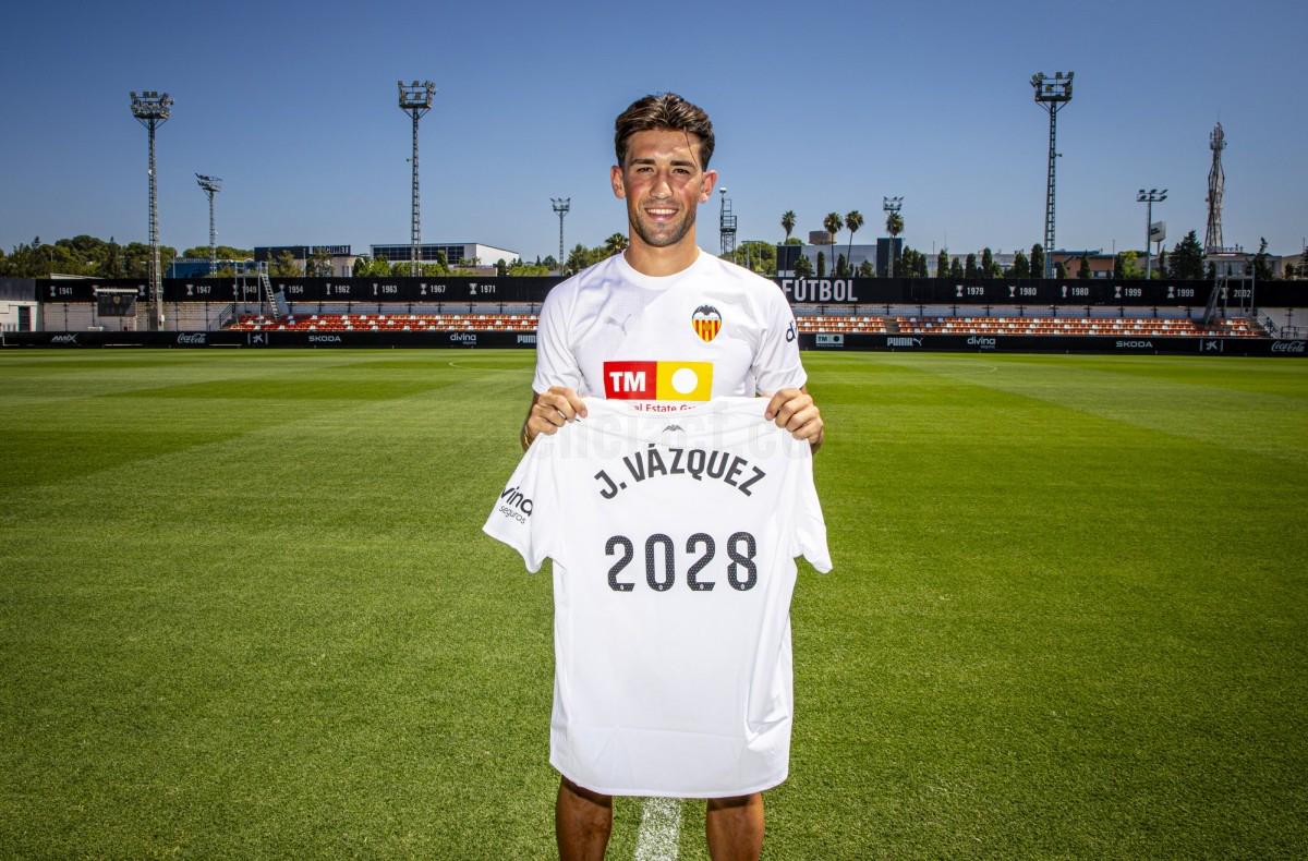 利记官网-瓦伦西亚后卫护住球门，球队保持不败