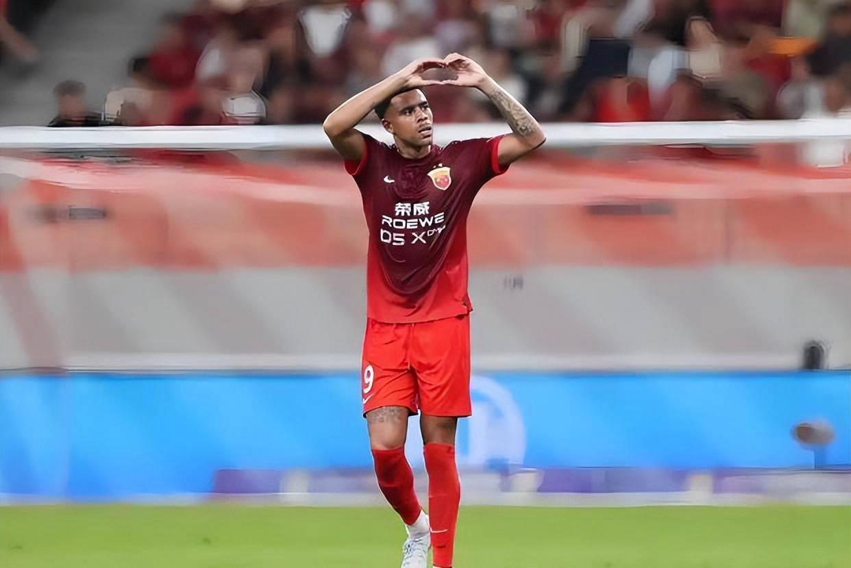 上海上港突破困境,展现球队实力! 上海上港突破困境,展现球队实力!