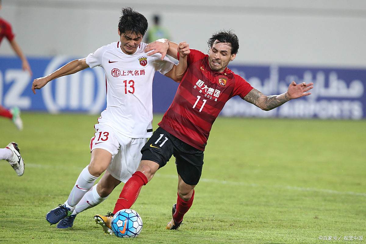 上海上港突破困境,展现球队实力! 上海上港突破困境,展现球队实力!