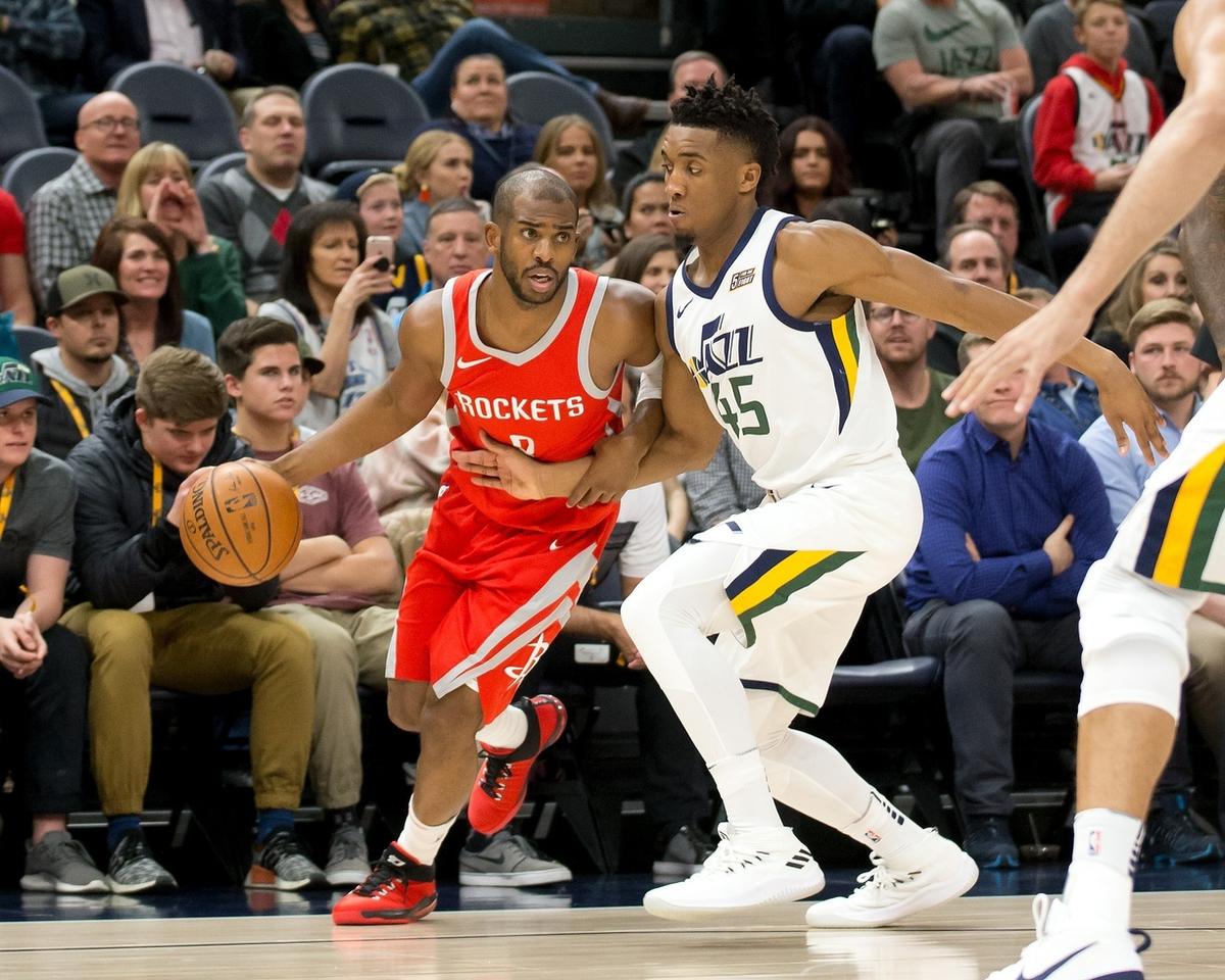 利记官网-盾牌格斗比赛拳拳到位力拔头筹