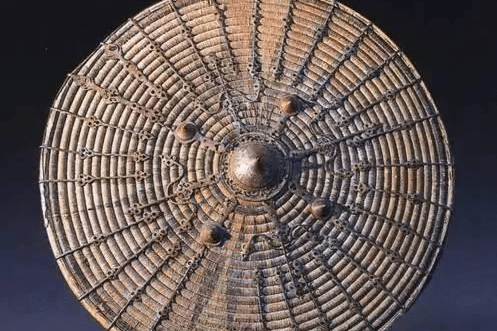 利记官网-盾牌格斗比赛拳拳到位力拔头筹